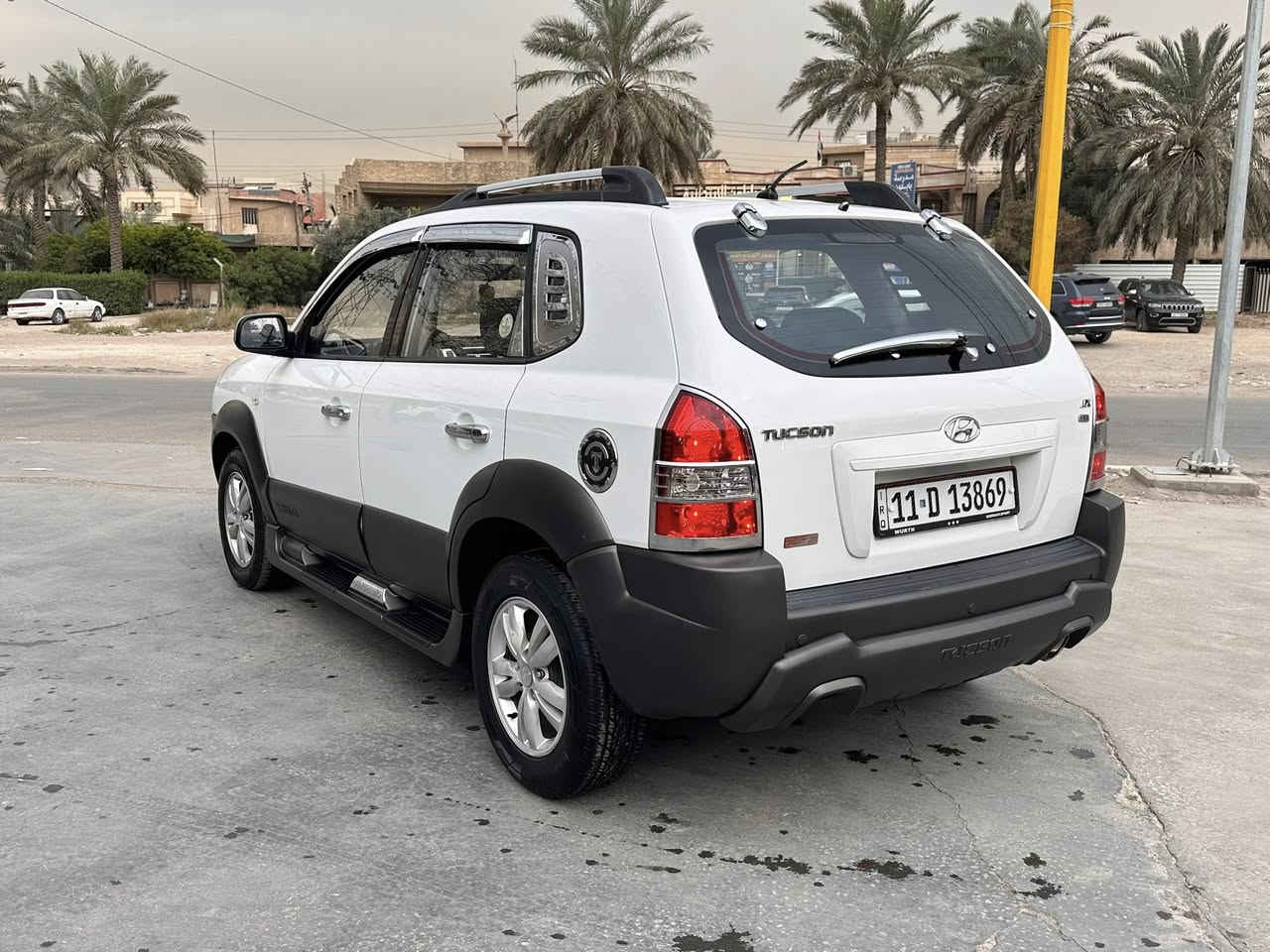 توسان 2009 خليجي مكفوله بدون صبغ
بيها مكانين بارد كلش قليل 
شاشه 
حساسات 
مكينه 2000
سياره باسمي 
ماشيه 165
مكان السياره بغداد حي الخضراء 
السعر 125 وبيها مجال 
***********
