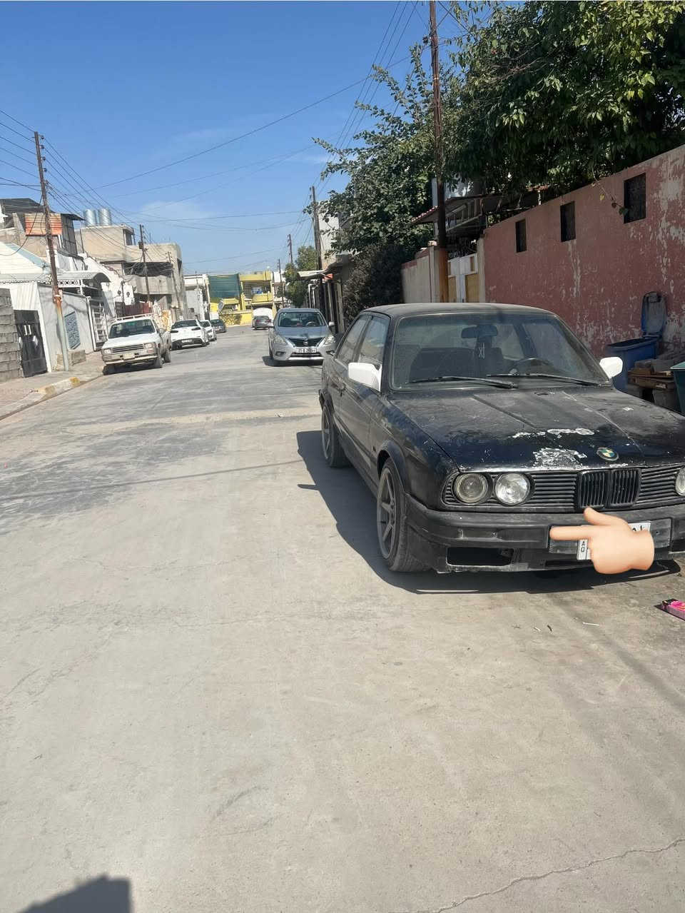 سلام عليكم زعره تك باب للبيع ما اندل راعيه                   ابيعلك بدون تحويل سياره ما ناقصه شي                                                كير محرك اكسل خير من الله غرفتها كدام العين 
سعر 22 وبي مجال مو شراي لا تخابر 
رقم بغداد السيارة سنويه عاج مشروع موازي 
رقم تلفون فقط واتساب ***********
مكاني كركوك
