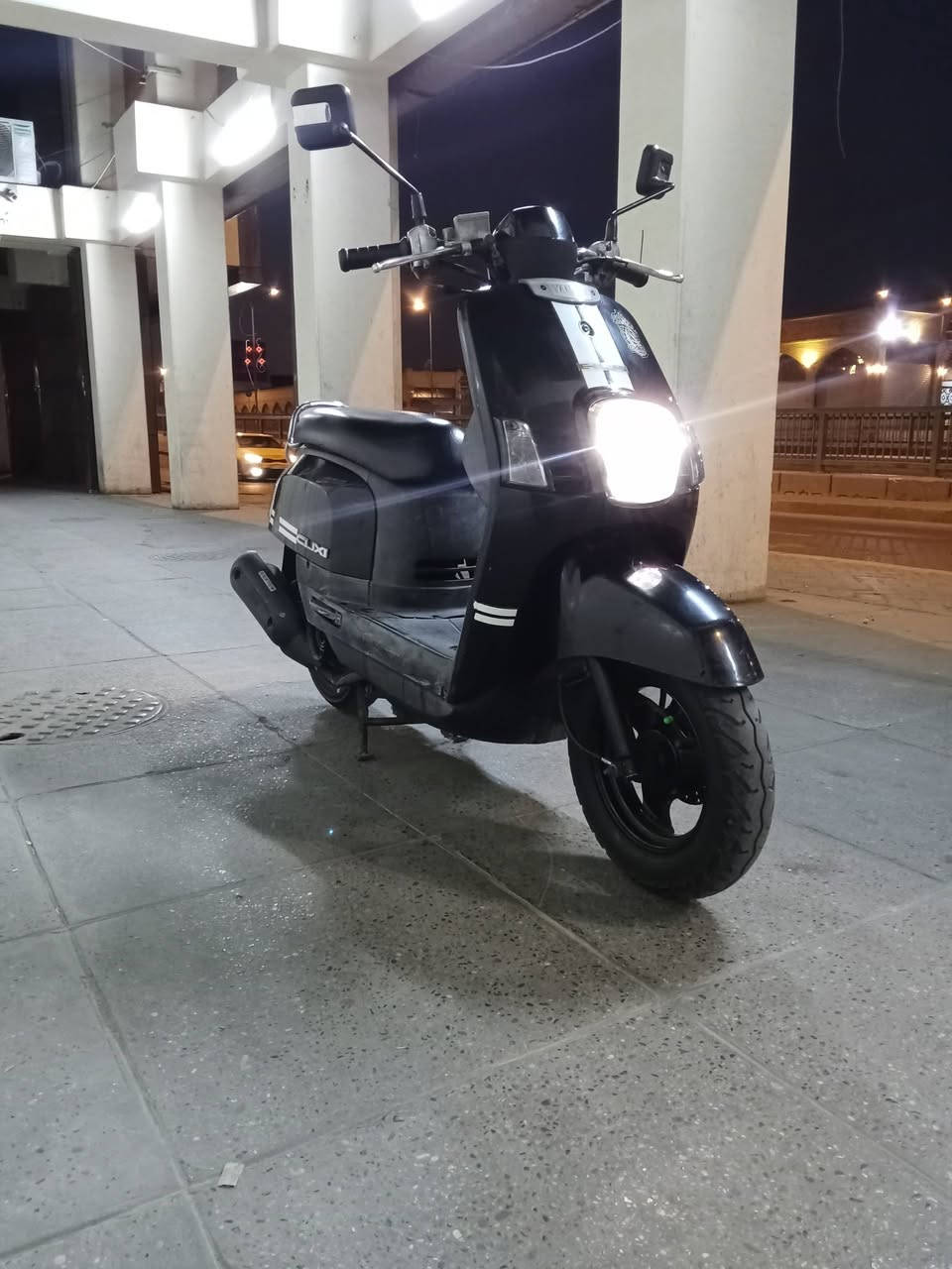 السلام عليكم شباب دراجة ماكس بوليس مال رمبة وصلهة والمنفيس لاصليات موجودات كلهه  ابلادية وكلهة شغالة كفالة عامة صارلهة 8 أيام من امنزلهة رمبة بعدها بترابهة العنوان بغداد باب المعضم ولا ستفسار ***********
