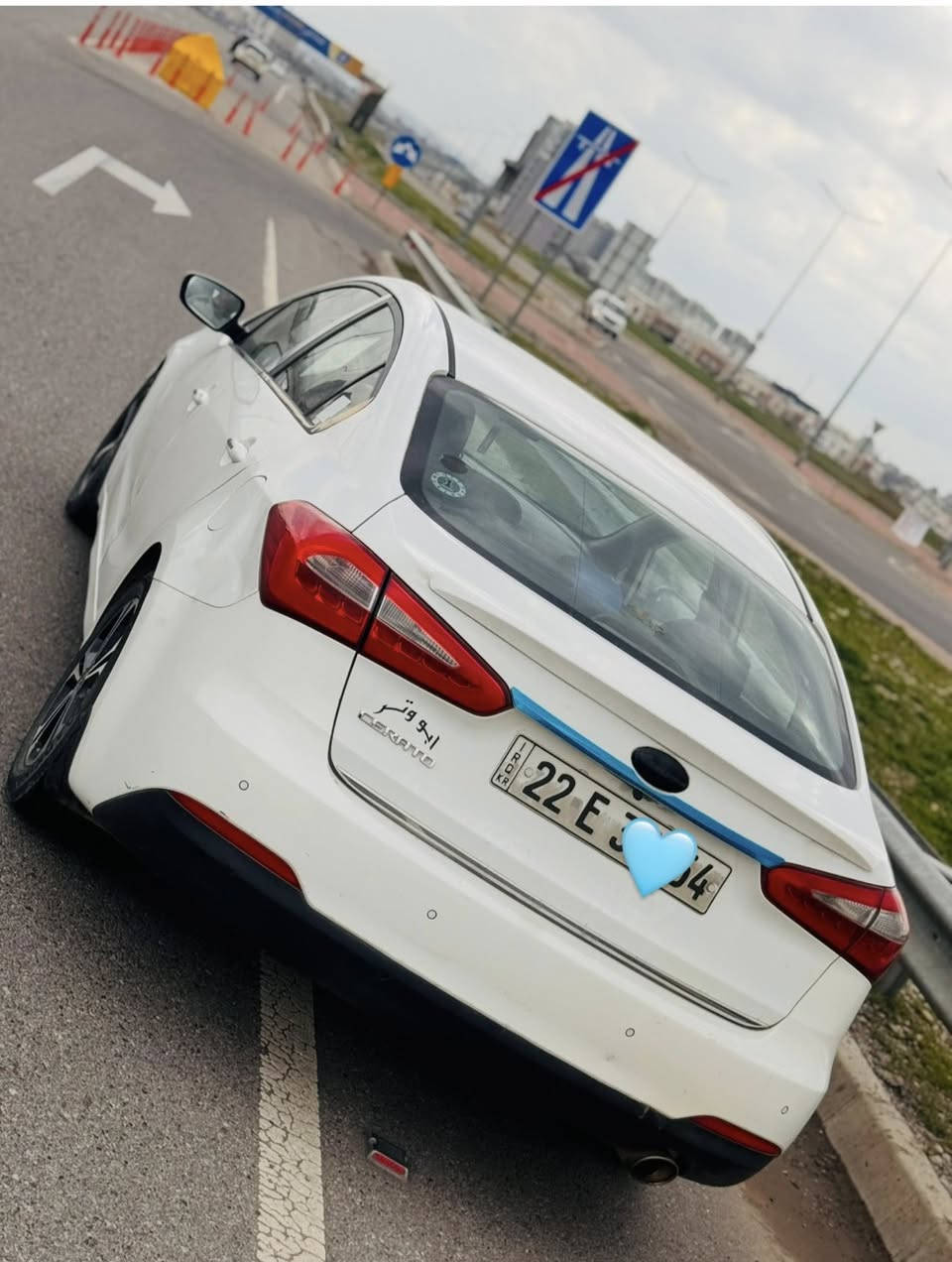 سيراتو ٢٠١٤ خليجي  رقم اربيل بأسمي 
سيارة بيها قطعتين 
سياره فول عدا البصمة
سعر 105
بغداد 
***********
