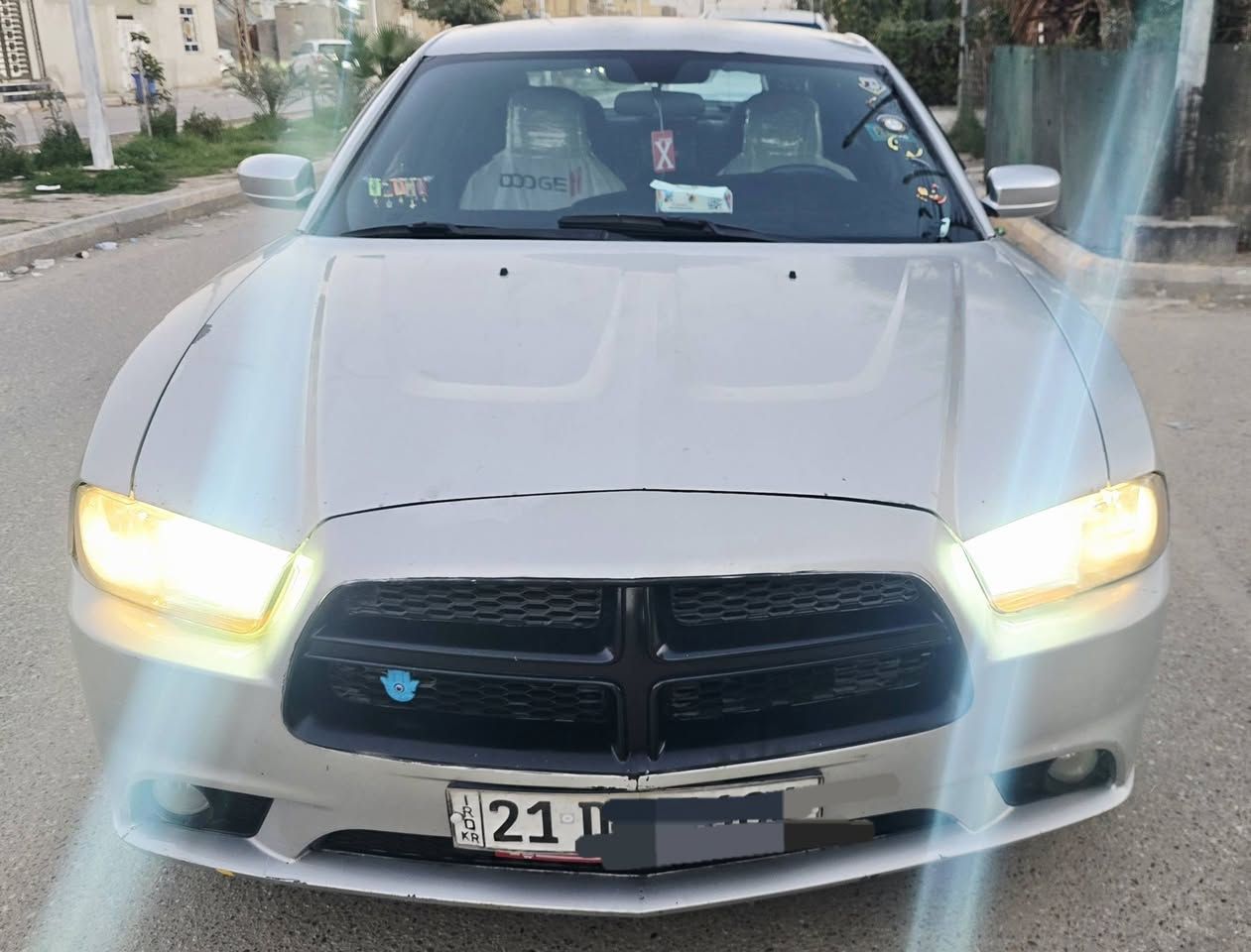 جارجر موديل 2013 فول مواصفات شاشه عطلات 
كامره دواره تحكم استيرن حساسات خلفيه 
تخم تاير جديد حداديه كله جديد 
تبريد تتفئه كربائيات كله شغال بيه
رقم اسلمانيه شرط الحاسبه 
 السعر 60 وبيه مجال للشراي
***********
علمن ان السياره ادوات
