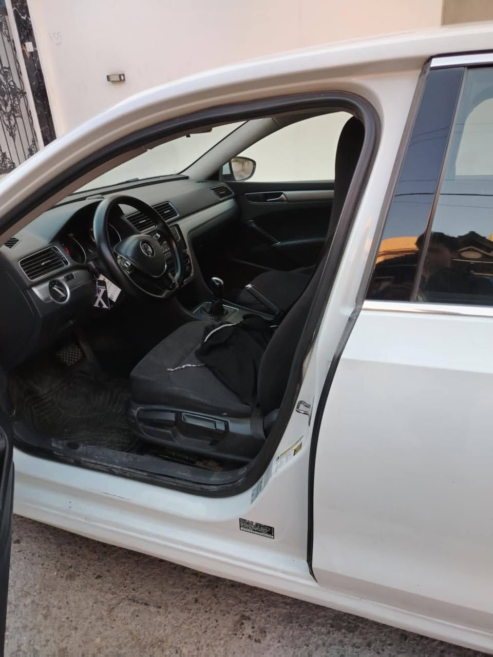 فولكس واكن باسات
موديل 2016 

سنويه ورقم جديد بسمي 

محرك 1800 تيربو 

سويج بصمه +نقاط عمياء جانبيه -+تحكم استيرن 

الحادث فقط باب الوره السايق صبغ فقط

السعر كلش مناسب  128
بيع ومراوس 

مكاني موصل ميثاق

‏‪***********‬‏
