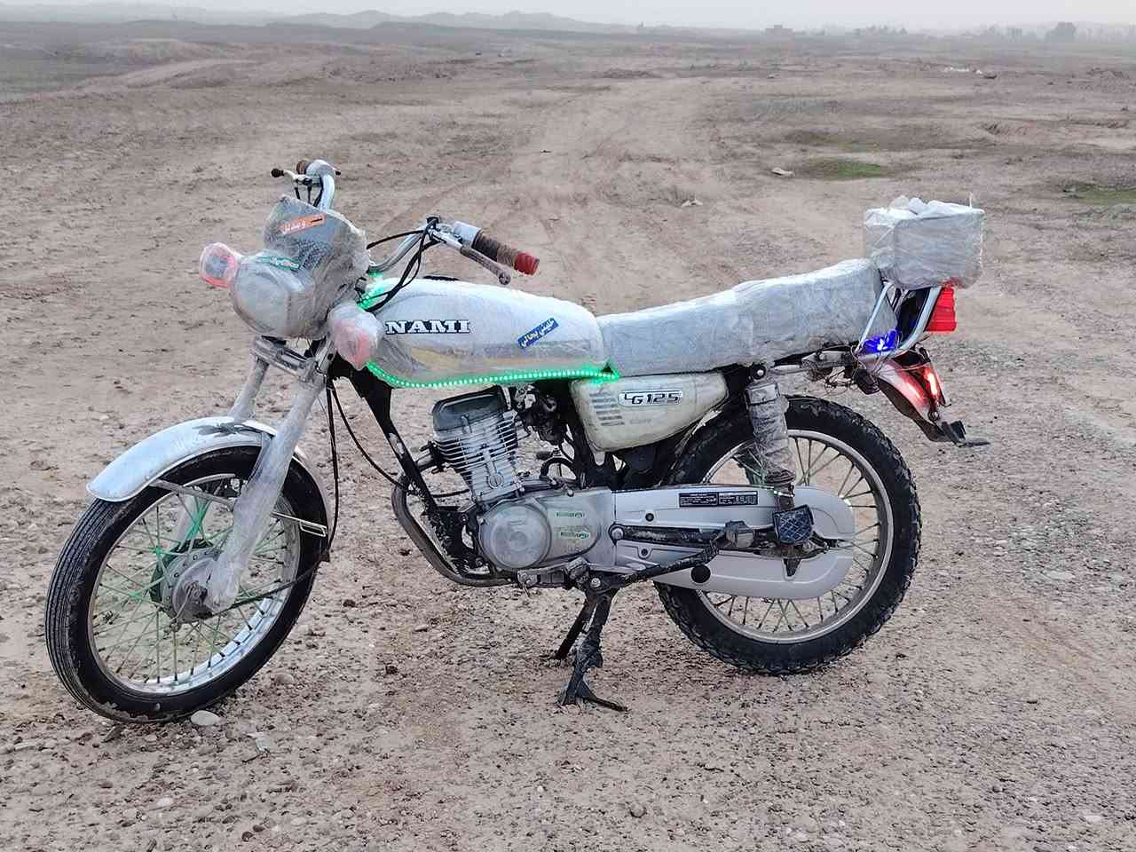 السلام عليكم  دراجه للبيع  نضافه فول نشاط وكهربائيات  شغاله  تايرات جدد  كل عيب  مابيها مكان الدراجه  كركوك  كوباني قرب جامع حمد المفرجي  ***********رقم صتحبها مكلف بل نشر
