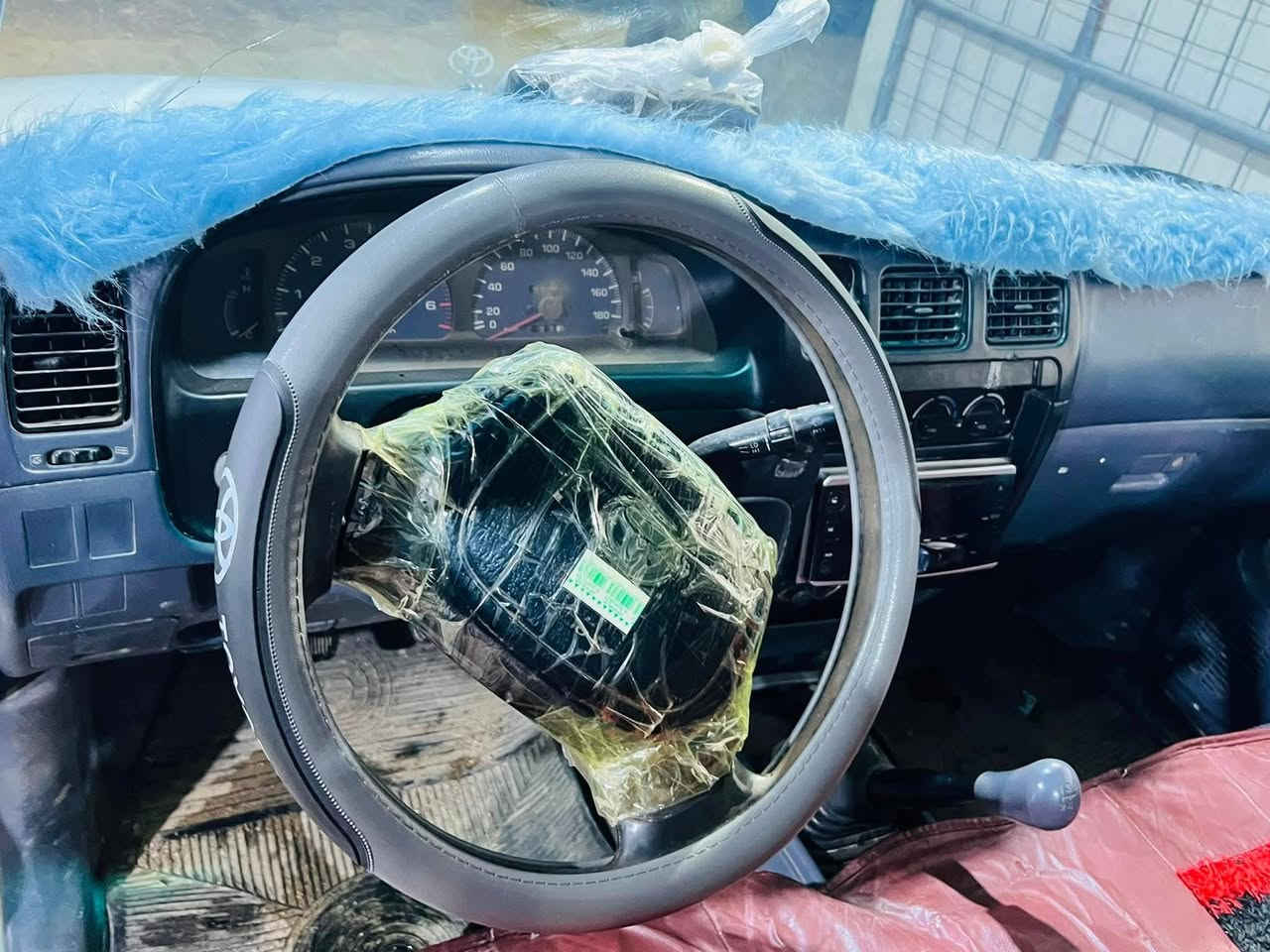 بيكب للبيع موديل 1998 نضيفة بسعر 70 بيهه مجال بسيط
للإستفسار الاتصال على الرقم ***********
