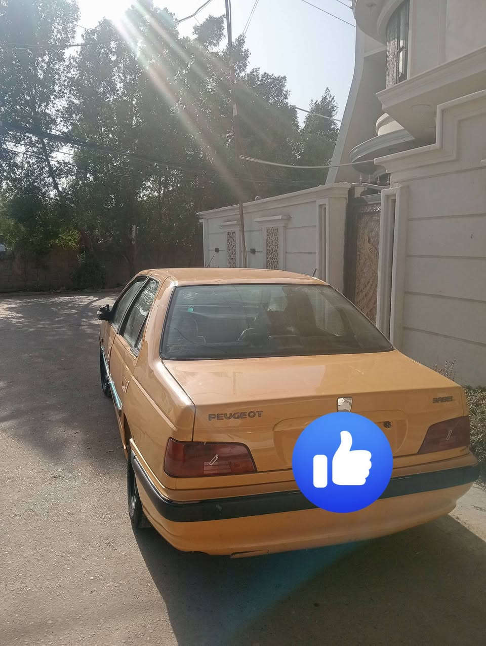 سلام عليكم 
بيجو بارص 2015
رقم انكليزي
صدر جديد 
كير كفافه 
محرك مكفول 
ارضيه ام دوشمه 
تبريد ثلج 
سياره بئسمي 
سياره رايده 45 بيه مجال الطيبن حك 
***********
