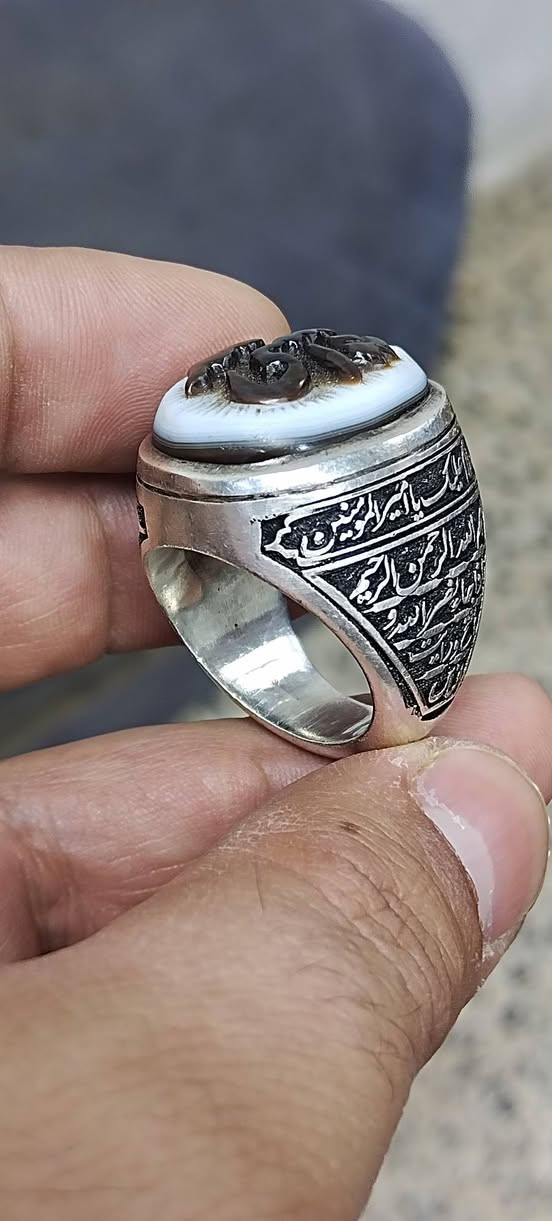 جزع مخطوط صياغة يدوية ثقيلة


**إذا كنت صاحب هذا الإعلان وتريد حذفه لأي سبب، رجاءا أرسل رسالة إلى الدعم الفني**