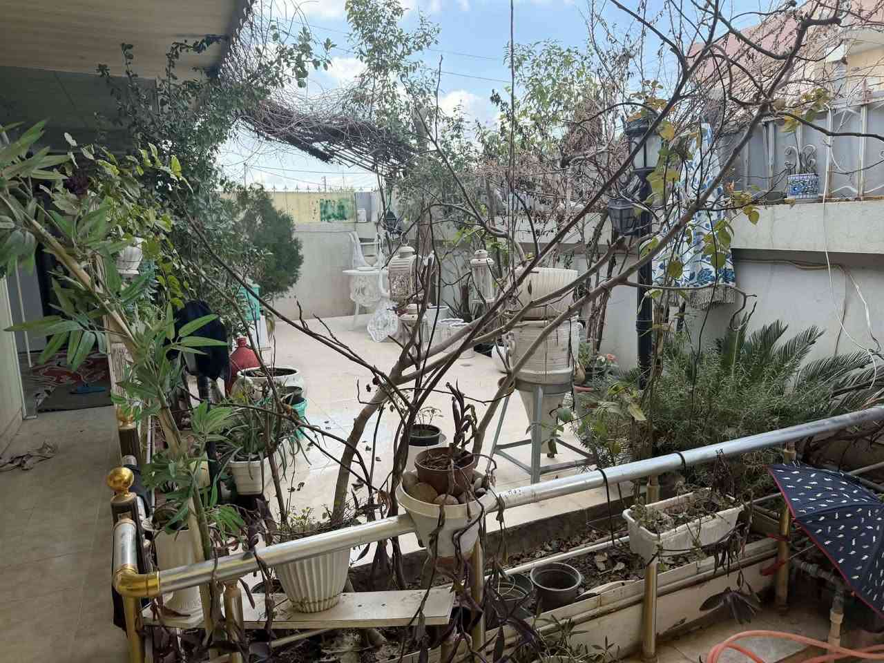 بيت للبيع في اربيل مجمع ايندى2 ستي
المساحه 216 م #ركن_

#التمليك لكل شخص يحمل الجنسيه العراقيه
 السعر 8دفاتر و40ورقه نقد 
*****************
خانووی  بۆ فرۆشتن لە ايندى2 ستي  #ركن

ڕووبەر 216م 

****
رقم الاتصال او واتساب
***********
***********
