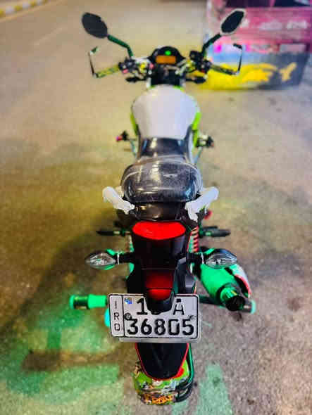 السلام عليكم هاوجي للبيع موديل 22 مشدود 23 ماشي 28دراجه مكفوله كفاله عامه الوحات والسنويه صارلهن شهر من استلمتها الوحات السعر 19وبي مجال للشراي ورجآ لحد يكتب بالتعاليق وهذا الرقمي ***********
