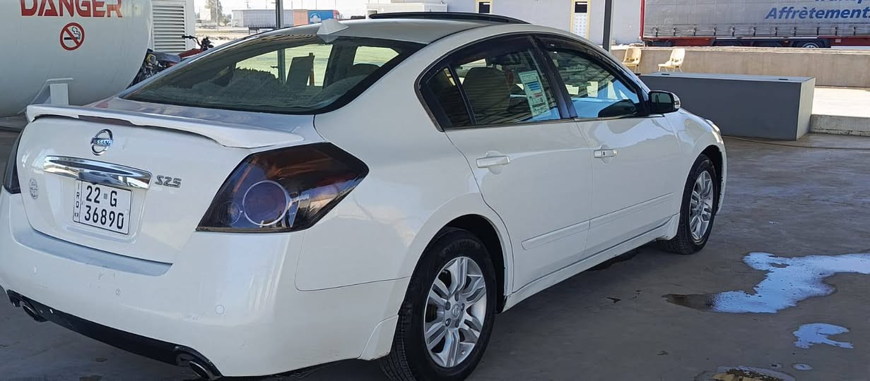 سلام عليكم
نيسان التيما موديل 12 سنويه جديدالغايه 2030 عام جماليه كير توماتيك مواصفات فول سلايت فوليوم حساس abs شاشة ايباد كامرا  خلفي كير مكينة تبريد بشرط سعر 80$ بيها مجال مكان كلار 
***********
