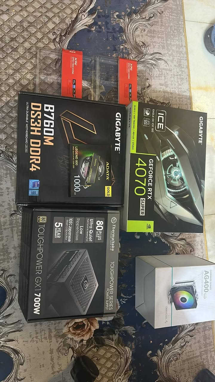 تجميعة للبيع السعر 1800
• Processor (CPU): Intel Core i7-12700KF (12 Cores, Up to 5.0 GHz)
• Graphics Card (GPU): Gigabyte GeForce RTX 4070 Super EAGLE OC ICE 12GB (3 Fan)
• Motherboard: Gigabyte B760M 
• RAM: 32GB (4x8GB) XPG RGB DDR4 3600Mhz
• Storage (SSD): 1TB ADATA LEGEND 800 NVMe M.2 Gen4
• Power Supply (PSU): Thermaltake Toughpower GX1 700W Gold
• CPU Cooler: DeepCool AG400 ARGB
• Case: MSI MAG Case (4x RGB Fans)


**إذا كنت صاحب هذا الإعلان وتريد حذفه لأي سبب، رجاءا أرسل رسالة إلى الدعم الفني**