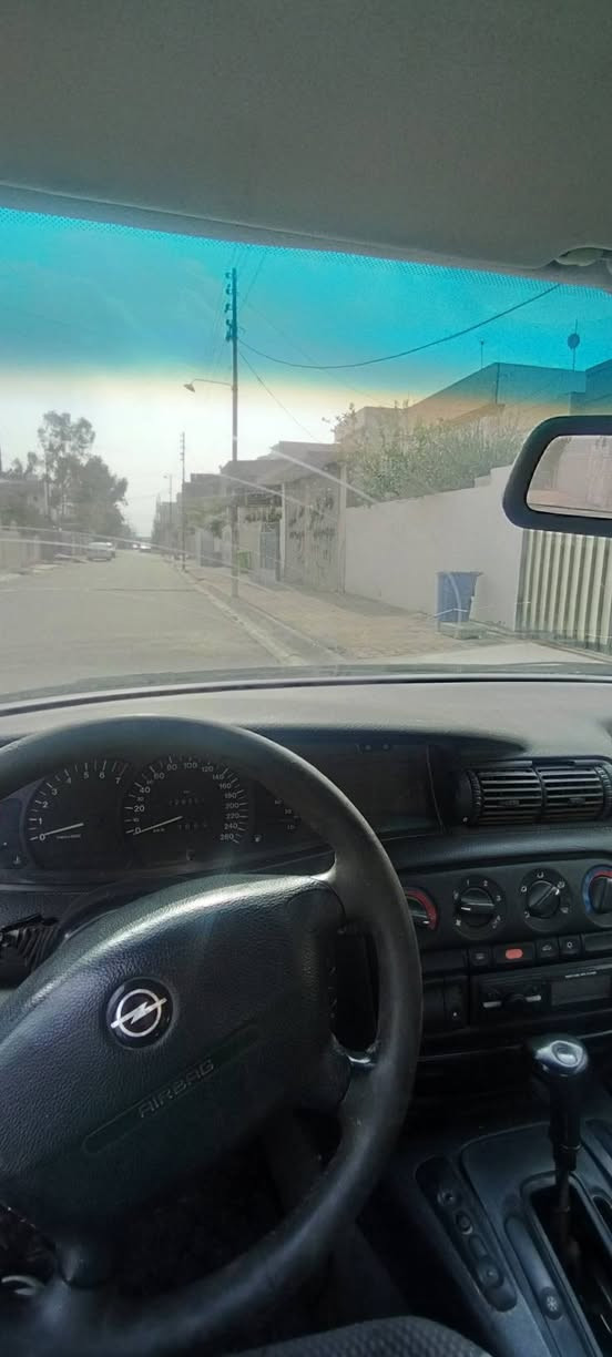 سلام عليكم سياره اوبل بزون موديل 97 كير محرك بطه 2ونص ديلكو عربانه خلفيه شد جديد منضومه تبريد كامله بس شحن غاز كهربائية فول عل بلاد حته الجداحه شغال  السياره صاحبه موجود بكركوك رقمه مشروع وطني بس ماموجه صاحبه بكركوك اسمه الكامل موجود بل واجه سياره خير من الله جاي اطلع بيه محافضات المكان كركوك حي الاسرئ مفقودين السعر 18بي مجال قليل رقم الهاتف ***********
