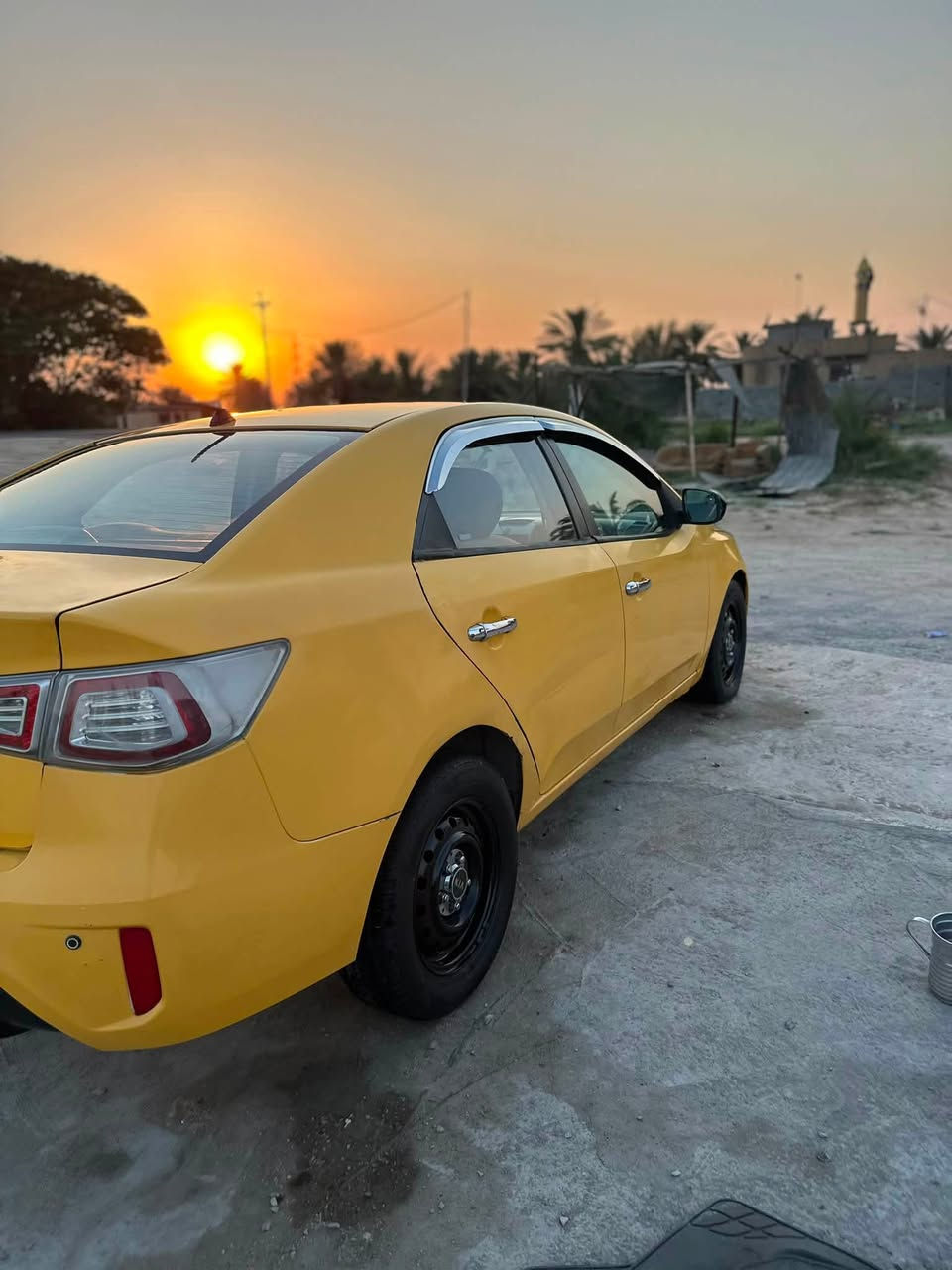 سلام عليكم سيراتو مديل ١٢ مكينه  كير تخم تاير حدايه تبريد جاهزه السعر ٧٣ وبيه مجال ***********ضربته جاملغ امامي
