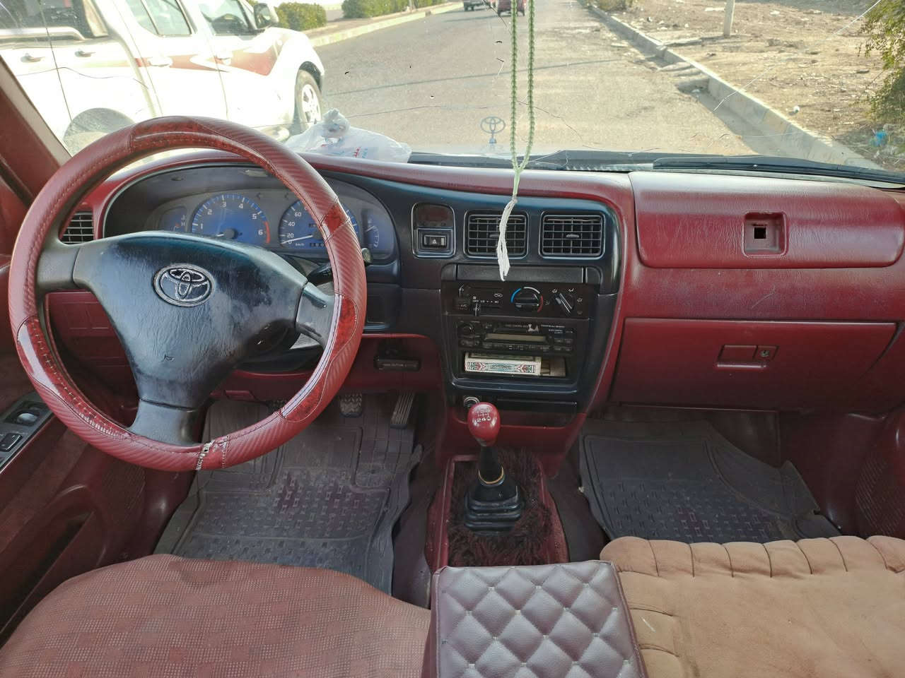 تويوتا هايلوكس جمره 2004 رقم بصره
الاماني مشروع وطني سنويه 2028
داخل احمر جام كهرباء مكفوله فقط
مكانات صبغ شاصي ومحرك وكير واكسل 
مكفولات حداديه جديده تخم تاير السعر 
(95)وبيها مجال قليل العنوان ميسان 
المجر الكبير التفاصيل اتصل على رقم 
***********
