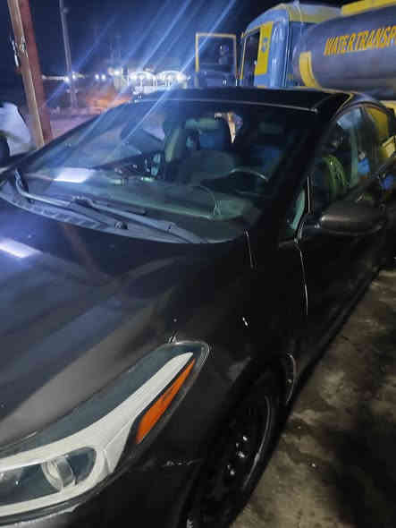 السلام عليكم 
فورتي  موديل. 2017 امريكي 
مكينه 2000 دوش المرغوب 
حادثه كلش خفيف قبق البانزين 
حره سياره مخلصه مدتها. تبريد
تحكم استيرن. 3وظعيات قياده 
شاشه كامره دواره 
زنون أمريكي
السعر107وبيها مجال

***********
