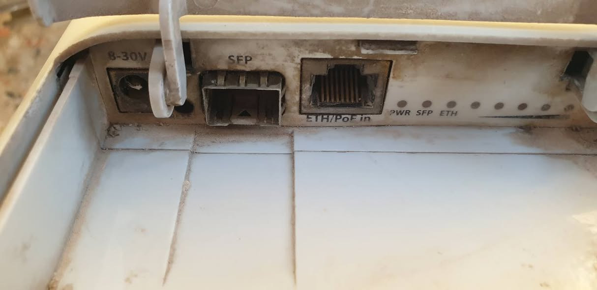 السلام عليكم شباب عندي غراض للبيع
سكتر تيتانيوم متعدد الزاوايا 5G
السعر 90 الف اخو الجديد
سكتر مايكروتك بداخله 921 وبيه منفذ فايبر 
 كلش نظيف السعر ب100 الف
روكت xm 
السعر 25
مكاني الدورة
***********
