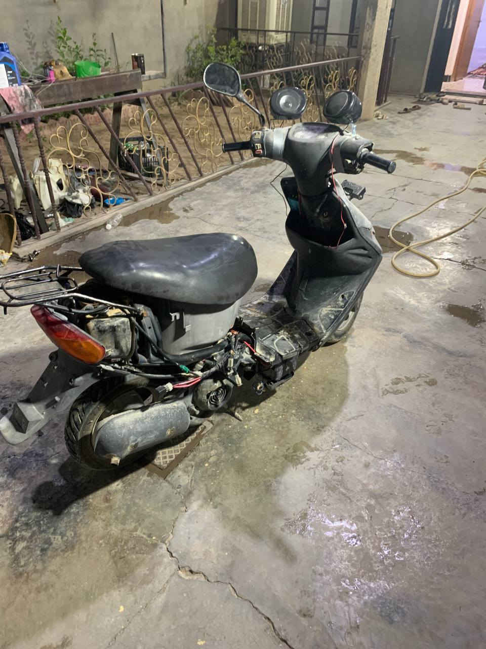 السلام عليكم 
دراجه ياموها بيجي للبيع الماطور نظيف شرط بوشه وبستم جدد وكرنك جديد يعوزه بس كابريتر السعر 130وبي مجال ابو ال100لاتراسل مكاني تكريت القادسيه خلف المجمع الطبي واتس اب ***********
