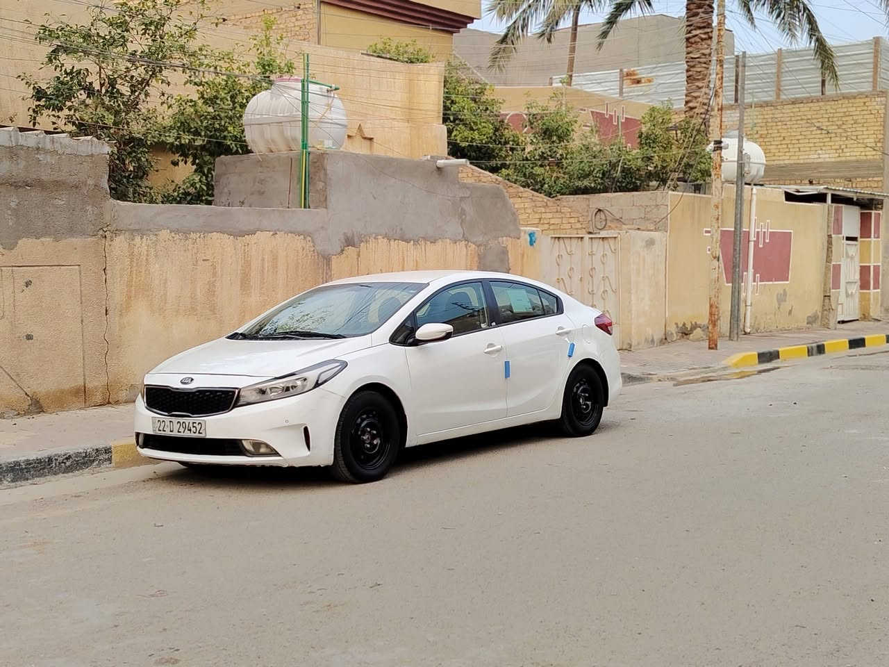 🚗 للبيع سيارة بحالة ممتازة
🔹 النوع: (فورتي 2000 دوش)
🔹 الموديل: (2018)
🔹 اللون: (أبيض)
🔹 الممشى: (143 ألف كم)
🔹 الحالة: نظيفة جدا بيهه حادث من امريكا عكس باب السائق معمر والباقي تفاصيل مرفق سونار جديد هزه قبل كم شهر سنويه لل 2029
🔹 المواصفات: (سنسرات، كاميرا، شاشة،، تبريد ممتاز...)
💰 السعر: (123) قابل للتفاوض
📍 الموقع: بغداد
📞 للتواصل: متواجد ع الفيس
✨ السيارة جاهزة للاستخدام وما تحتاج أي صرف


**إذا كنت صاحب هذا الإعلان وتريد حذفه لأي سبب، رجاءا أرسل رسالة إلى الدعم الفني**