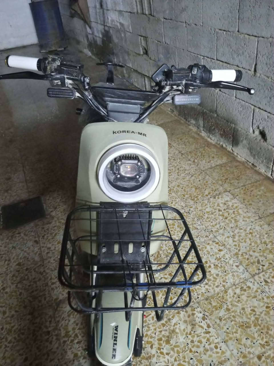 السلام عليكم دراجة شحن مستخدمة شهر ونص نظيفة سعرها 380وبيهامجال مكاني ديالى بعقوبة الاتصال ***********
