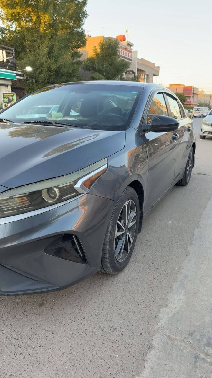 السلام عليكم كيا فورتي وارد أمريكي 2022 جديده سياره ماشيه 55 جاملغ صبغ ايسر  وأصبعين حافت بنيد فقط  بدون دواخل رقم اربيل جديد موصفات شاشه كأمره رادار لايت زينون ويل كب مكان سياره الفلوجه سعره 143 وبيه مجال ***********
