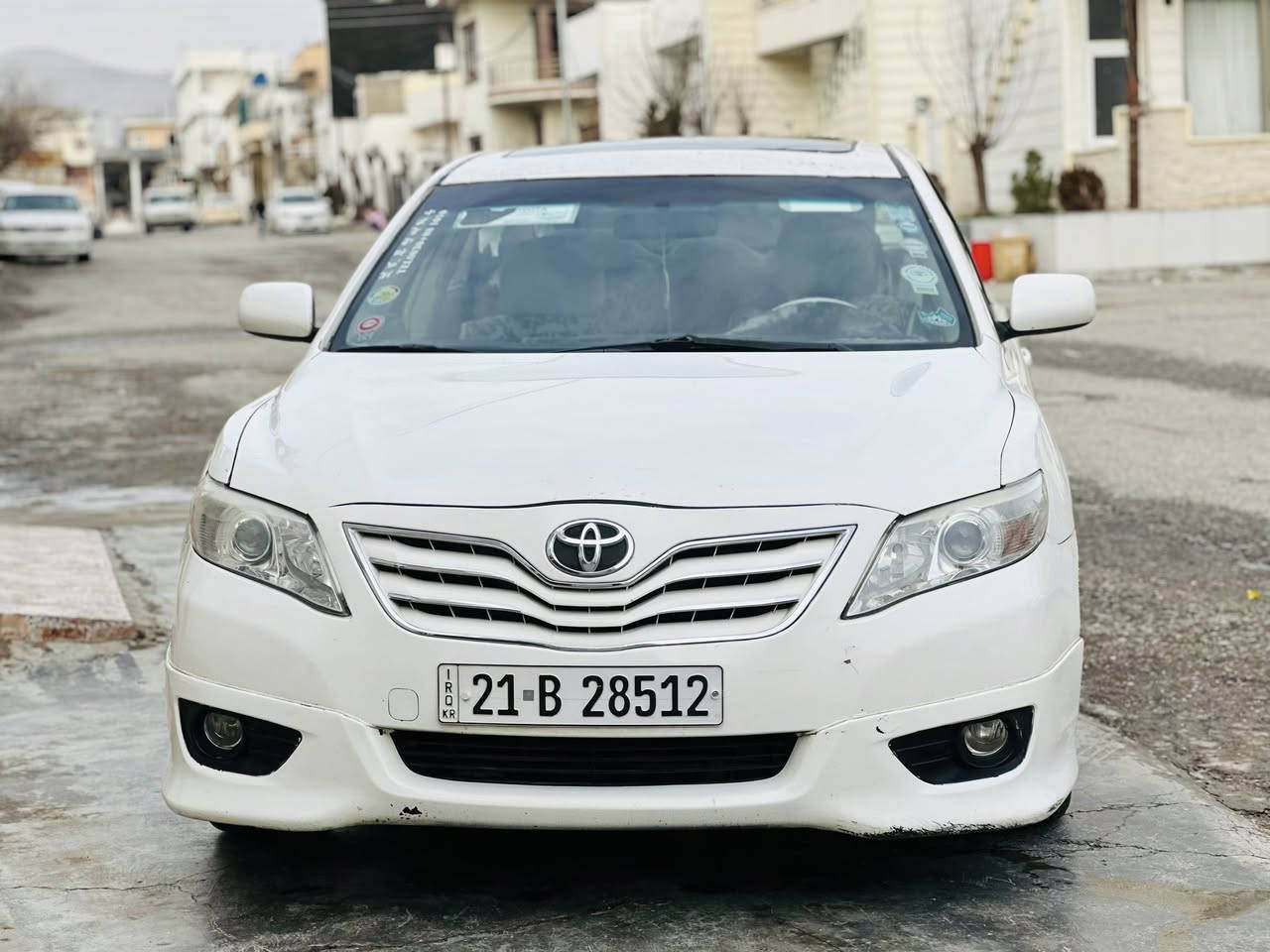 کامیری    ٢٠٠٩
سڵاید 
چوارپارچە بۆ یاخ لەسەر ساخی
سەیارەکە زۆر خاوێنە وپاکە
شوێن سلیمانی
***********
***********
نرخ ٩٦ مامەڵە
