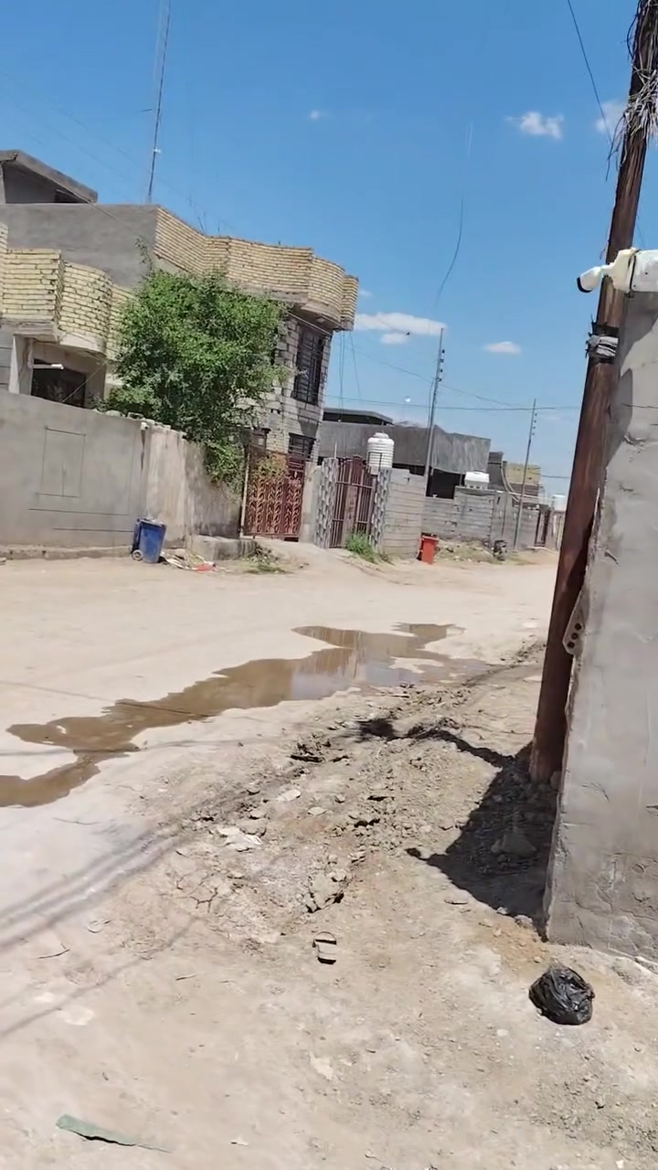 اخوان توجد قطعة حي الحسناوي مساحه 130م  واجهيه 10 نزال 13 موقع ممتاز قريبه على مدارس صينية *********** مراجعه مكتب مسعودي
