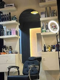 صالون حلاقة للبيع  قنفات تسگام  نضام اوربي عدد ٣ القطعة الوحدة 185,cm ...