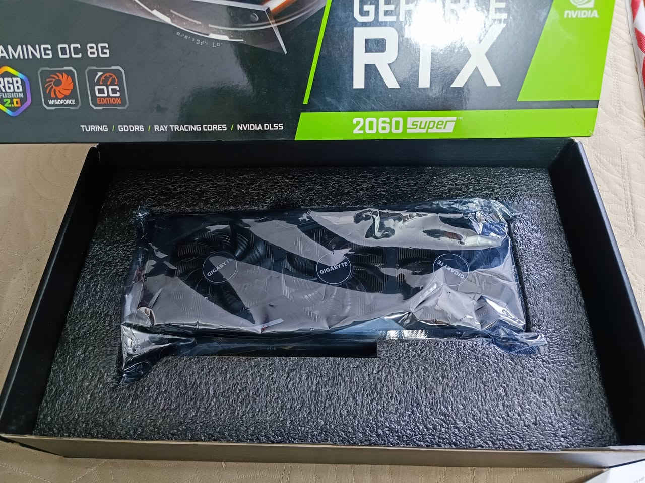 السلام عليكم
RTX 2060 Super Gigabyte Gaming OC 3x
نسخة مكسورة السرعة 12% من كيكابايت
الكرت جدا نظيف مابي اي مشاكل و حرارته حلوة 65 الى 70 تحت اقصى ضغط
السعر 240 الف
مكاني بغداد الدورة هور رجب


**إذا كنت صاحب هذا الإعلان وتريد حذفه لأي سبب، رجاءا أرسل رسالة إلى الدعم الفني**