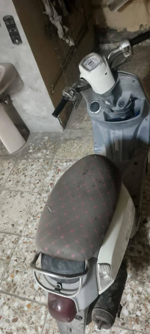 سلام عليكم دراجة ماكس بوليس 
مكينة لا تنقيص ولا تبخير كفرات مبدلة شوف عينك 
سعر 350 وبيهة مجال مكان بغداد العبيدي 
***********
