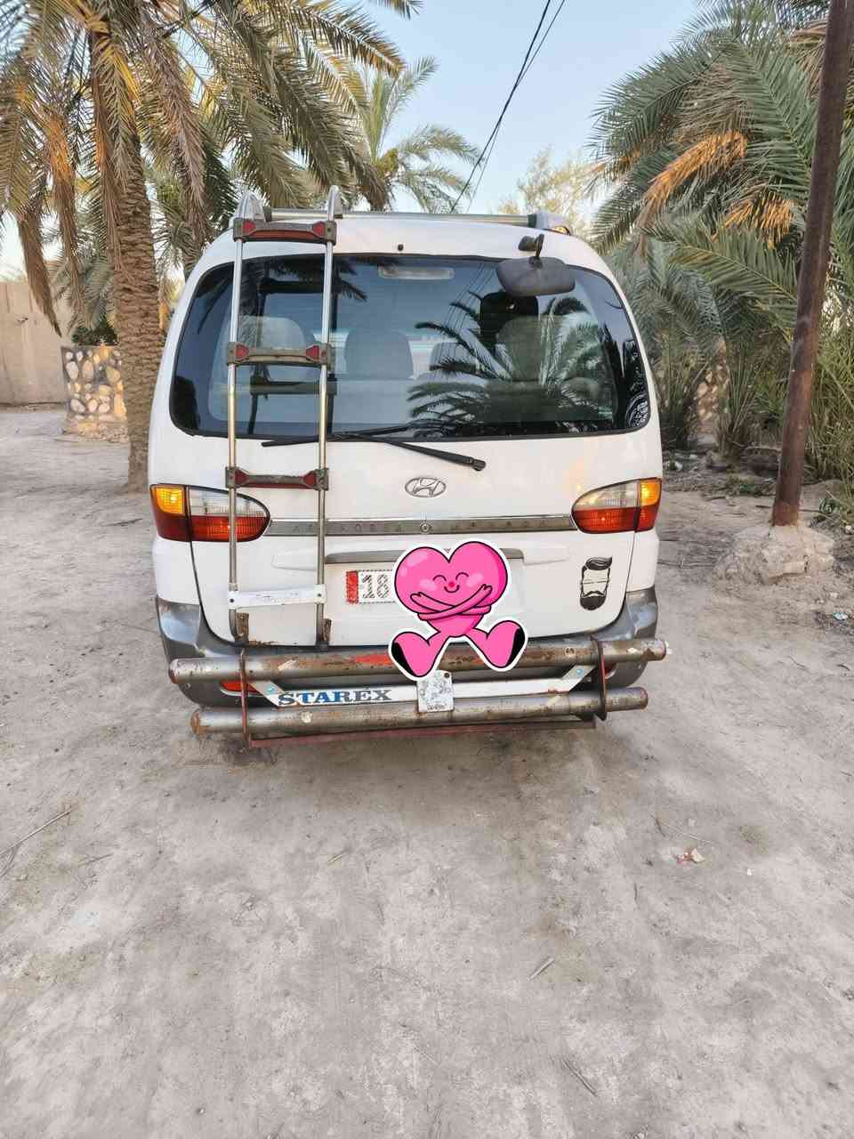 السلام عليكم ستاركس موديل  ٢٠٠٧ رقم انگليزي بابل مصفره هيئه وغرامات مكاني ديوانيه مهناويه شواصي تلاثه كفاله واحد مصلح تصليح درجه اولى مكينه مفتوح بيها بخار قليل كير مكفول دواخل جديد باتري جديد ابو الميه كوري اصلي تبريدها فقط كبمريسر ضعيف وفان امامي يريد كتف  يعني تبرديها يكلف ١٥٠ فقط تخم تاير جديد شاشه وسماعات جدد درع امامي وخلفي وكشرها شوفت عينك نصبتها حلوه السياره  الشراي يتصل ***********
