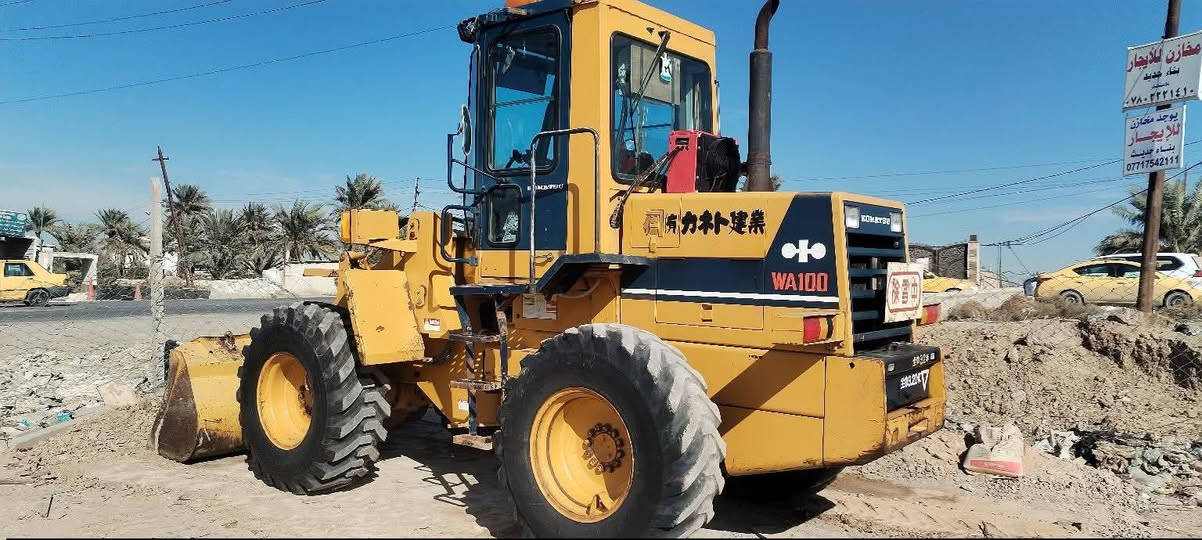 للبيع: كوماتسو عظم (100) - بحالة الوكالة ونظافة تامة 🚜
للبيع شفل كوماتسو (عظم) حجم 100، محرك 6 سلندر، الشفل نظيف جداً وجاهز للشغل مباشرة:

✅ الموديل: 1995 (مسجل 2015 منفيس دخول جديد).

✅ ساعات العمل: 6400 ساعة فقط (شغل قليل).

✅ المواصفات: محرك وجير بحالة ممتازة، كفاءة عالية بالعمل.

📍 المكان: [بغداد جسر ديالئ الجديد]

📞 للاستفسار والطلب، الاتصال على الرقم: ***********
