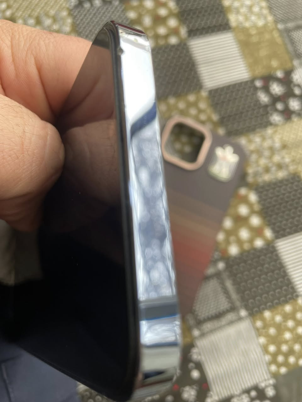 13 برو ماكس شرق اوسط
ذاكره 256 بطاريه 95 جهاز كبس 
شرط ضد الماي تك سيم الجهاز 
السعر600 الف 
***********
