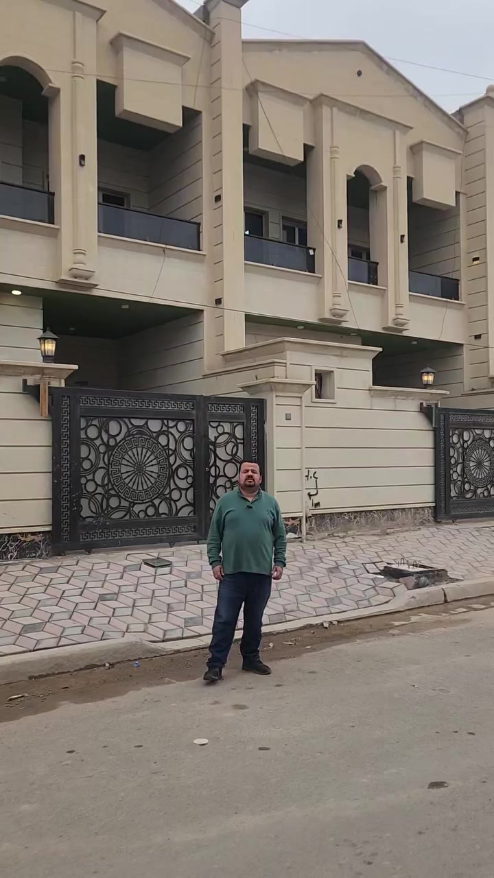 بيت للبيع تكريت القادسية الظباط الاولى المساحه ١٣٣ الواجه ٧ الى ربع النزال ٢٠ السعر ١٣٧ قابل للتفاوض للاستفسار الاتصال ***********

