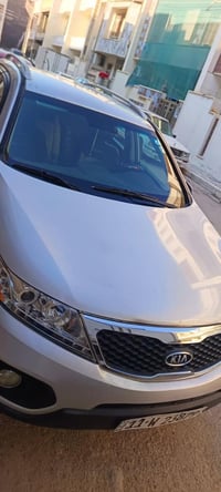 للبيع كيا سورنتو 2011 خليجي بدون قطره صبغ صندوك بي طخه بسيطه وبدلته نف...