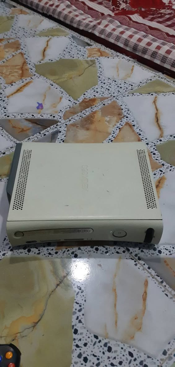 اكس بوكس 360 
الجهاز الوحده شغال مابي شي 
يعني بدون غ غراض بس الجهاز 
سعره 30 الف قفل 
يريدة يدخل خاص بكل محضور من التعليقات


**إذا كنت صاحب هذا الإعلان وتريد حذفه لأي سبب، رجاءا أرسل رسالة إلى الدعم الفني**