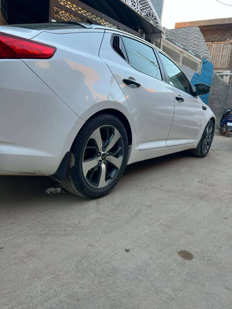 للبيع 2011رقم بغداد وارد امريكي سونار مرفق بالصور قبل 9ايام سياره جديده كلش ماشيه 165الف تدفئه تبريد حداديه كفاله شرط دوخله على وظع الشركه ريمونت محرك وكير كفاله شرط
اخوان اعرف كلشي بالسوك موجود
السعر 110
وبيها مجال قليل حك الجيه
العنوان ديوانيه حي الامين الاولى خلف بانزين خانة الشموس
الاتصال ***********
