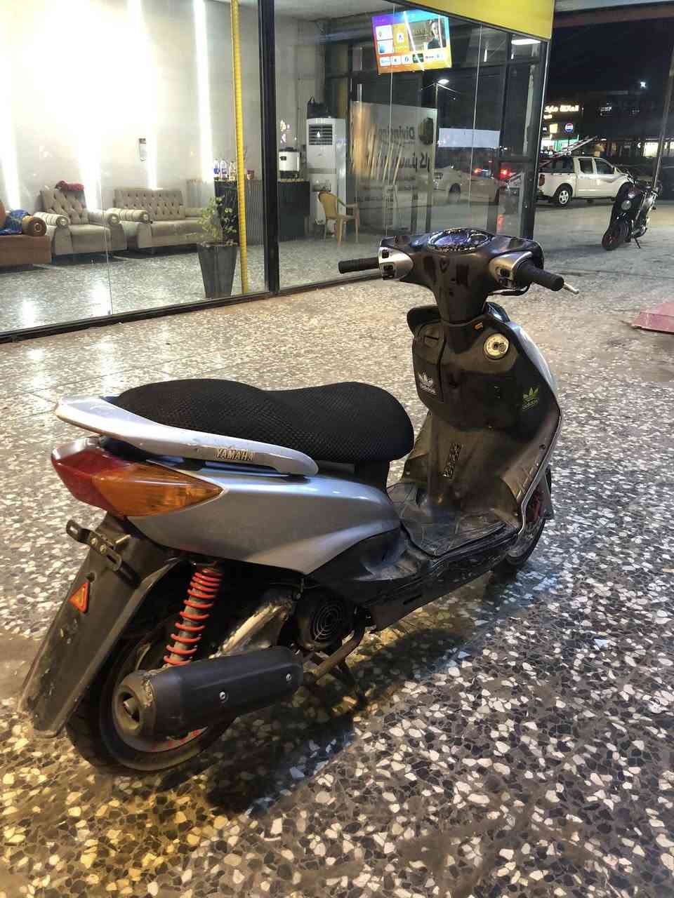 سكنس نثيه السعر 550 وبيها مجال
***********
