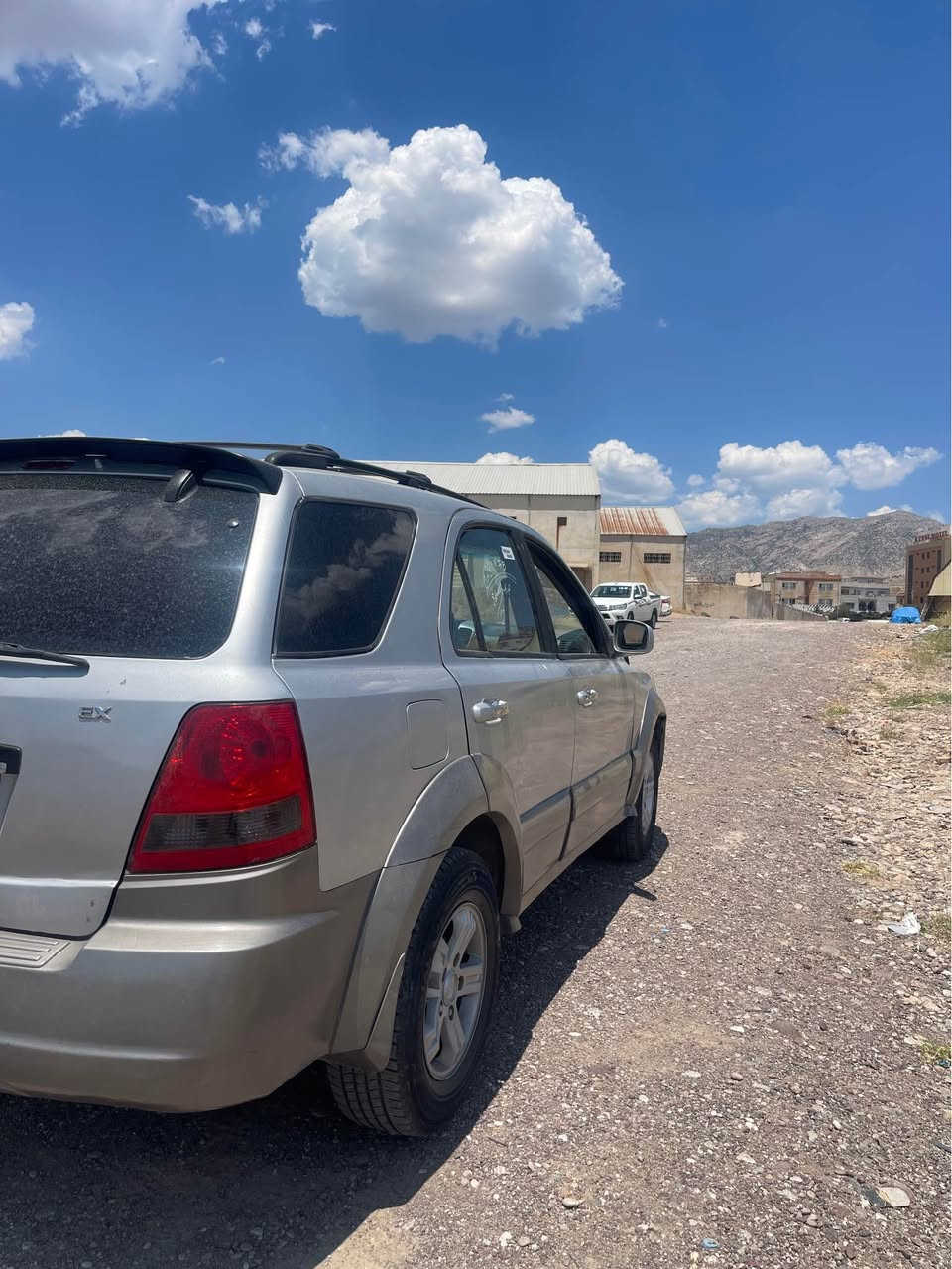 كيا سورينتو 2006 
سياره فول مواصفات 
كير تو ماتيك و سلايت و دبل اكسل 
تبريد شغال 
سياره بدون دعم بشرط و بدون دواخل 
مكان السياره عقره 
سعر 55 ورقه و مجال 
*********** اكر, نينوى
