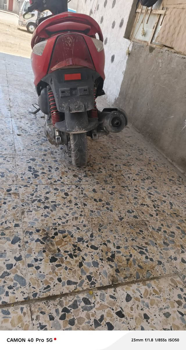 سلام عليكم للبيع دراجه ماكس ثعلب مكينه برغي ما مفتوح بيهه كهربايات كلهه شقاله ترايهه حلو سعر ٤٥٠مكان بغداد المعامل عل سياحي ***********

