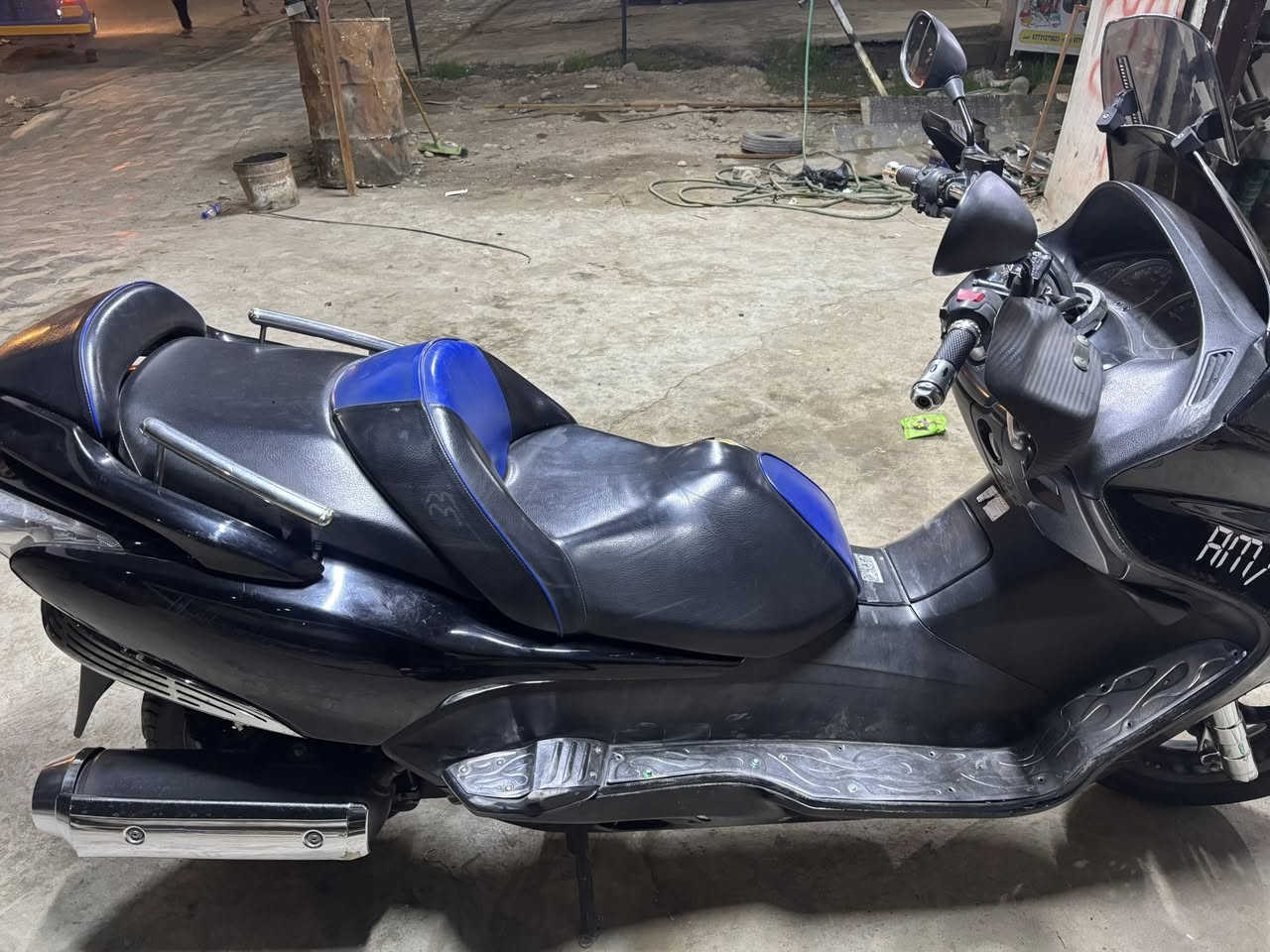 ‏سلام عليكم فورزا صفر ثمانية عمي بلاديةمكفوله كفالة عامة جيب فيتر وتعال افحص وراق موجوده سعرهي 1350 بيهي مجال مكاني قرب بوابة بغداد 
قرب مطعم سامان السياحي ￼ اي ستفسار اتصل ودلل ***********
