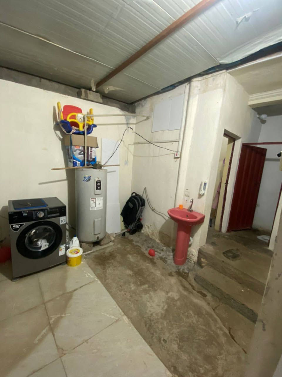 خانی بوو فروتنێ3.80$دەفتەر ورقا،دووخرفە  +مطبغ وحدیقه+دکانەک لبن 160متر,(محلاگەلی دهوکێ)

***********
