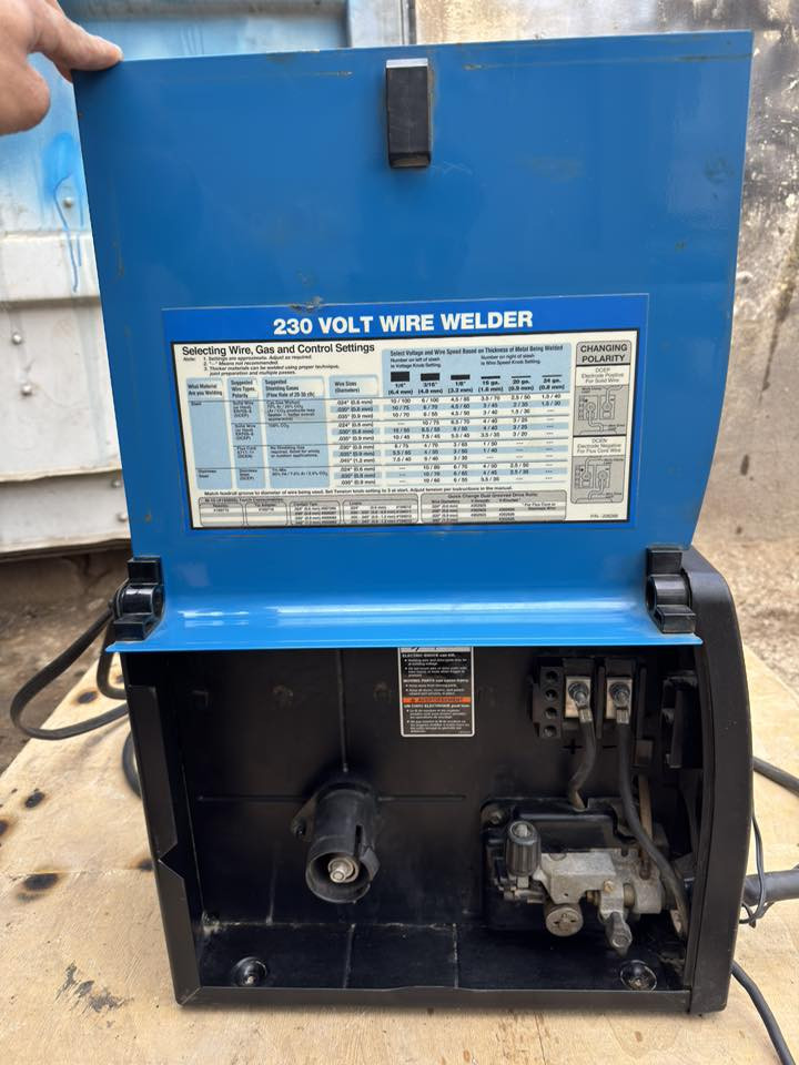 ملر امريكي مك حجم ١٧٥
اخت الجديدة مستخدمة كم مرة فقط للتجربة مجرب بيهة حديد وستيل السعر ٤٥٠$ المكان بغداد 
***********
