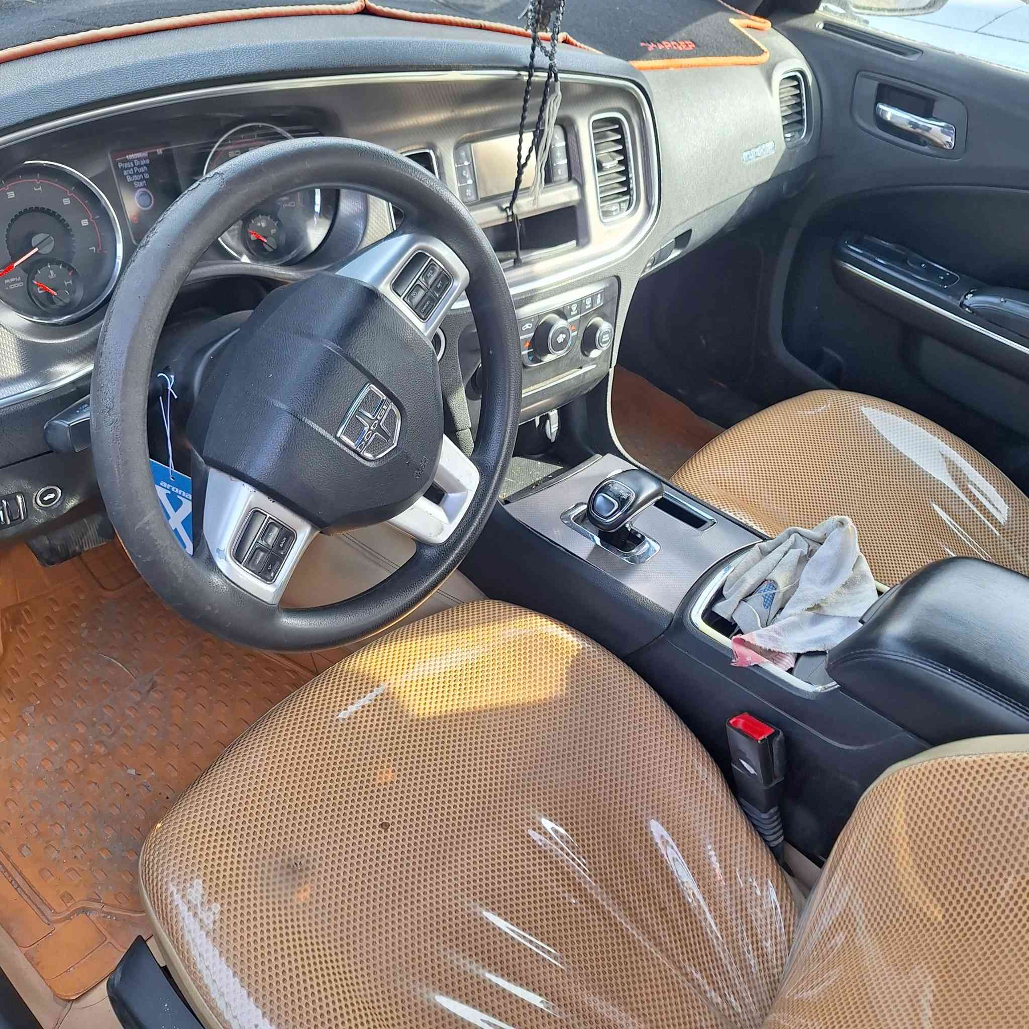 جارجر ١٣ حادث سرقه كير مكينه حداديه كله جديد   السعر ١٤٠.   ***********
