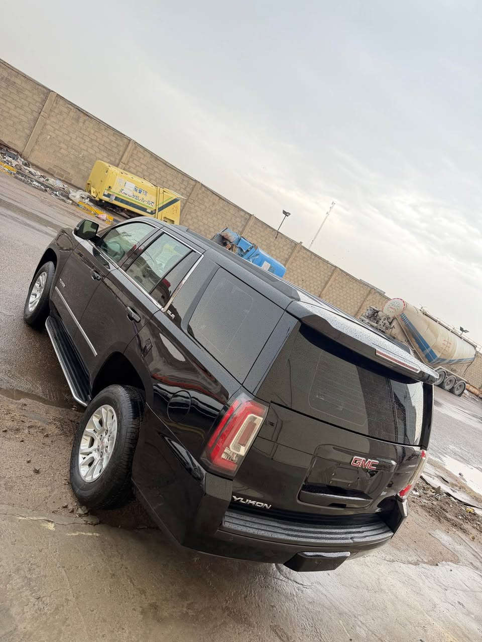 يوكن خليجي GMC 2020  رقم بصرة باسمي 
سيارة كفالة عامه عدا الجاملغ 
الايمن الامامي مرشوش ربع منه اثر دحجه 
نظافه95‎%‎ 
السعر 390  قابل لتفاوض
العنوان البصرة 
للاستفسار *********** البصرة, العراق
