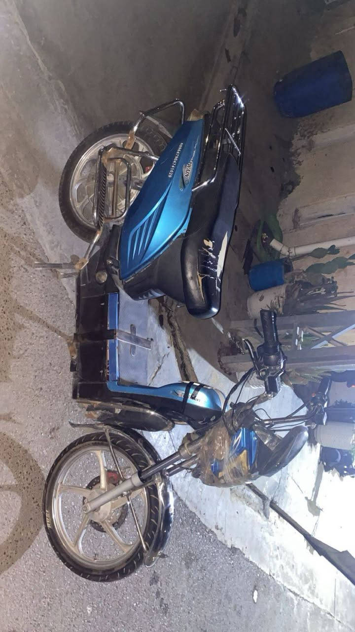 متاح.   ‏‪***********‬‏
