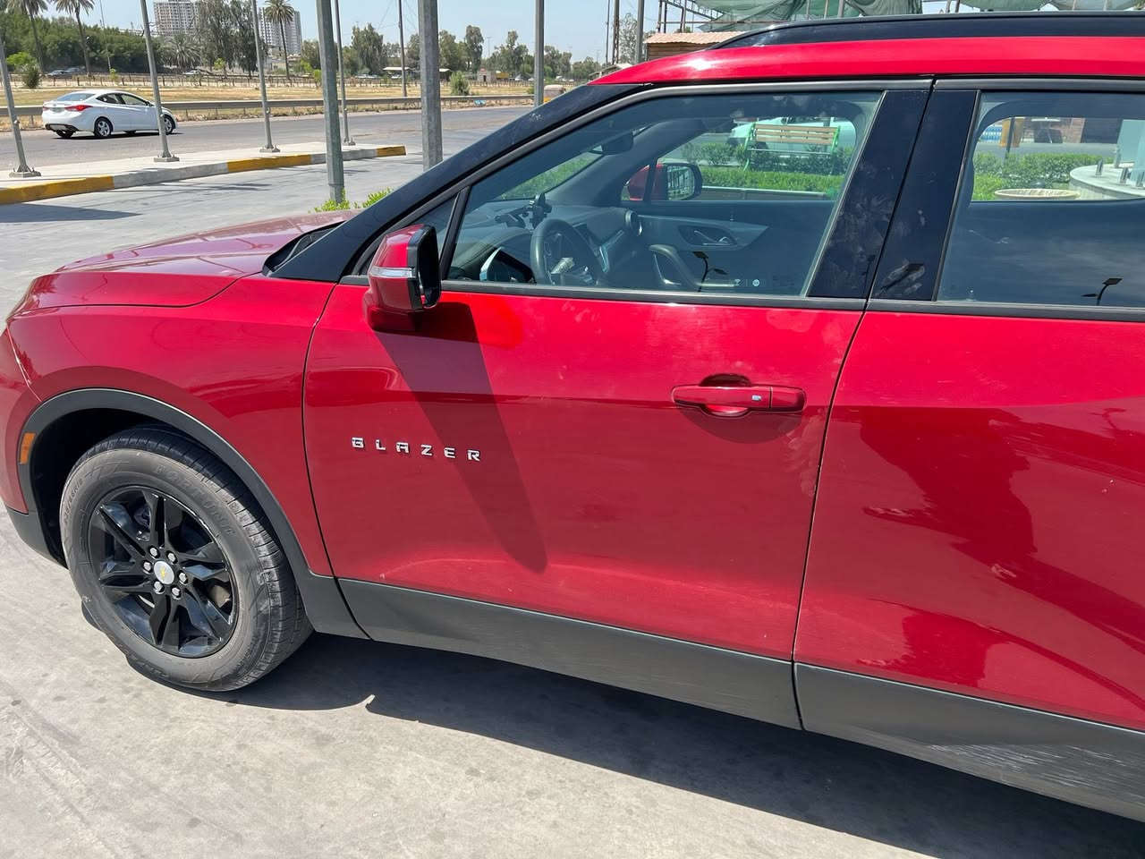 شوفرليت بلايزر 2021  LT3
شوفرليت بلايزر 2021  LT3

رقم أربيل تحويل مباشر 

حجم المحرك : 6 سلندر 3.600 

عداد المسافه : 80 الف mill

الضرر : تعديل وصبغ جاملغ خلفي يمين فقط

 ايرباك سليم

المواصفات LT3

بصمة تشغيل وابواب تشغيل عن بعد 

صندوق كهرباء - حساس خلفيه

رادار امامي مانع تصادم 

رادار جانبي خلفي - نقاط عمياء - تحديد مسار

مقاعد كهرباء - مقاعد  تدفئة

شاشة ابل كار بلي و اندرويد اوتو

هاند بريك كهربائي - مثبت سرعه

قطعتين تبريد - اشاير مري - لد نهاري ليلي 

السياره نضيفه جداا وجاهزه بدون نواقص

السعر مناسب جدا (( 188ورقه فقط ))

 وات ساب الي يحب يشوف صور الحادث 

***********

مكان السياره بغداد الكرخ او اربيل
