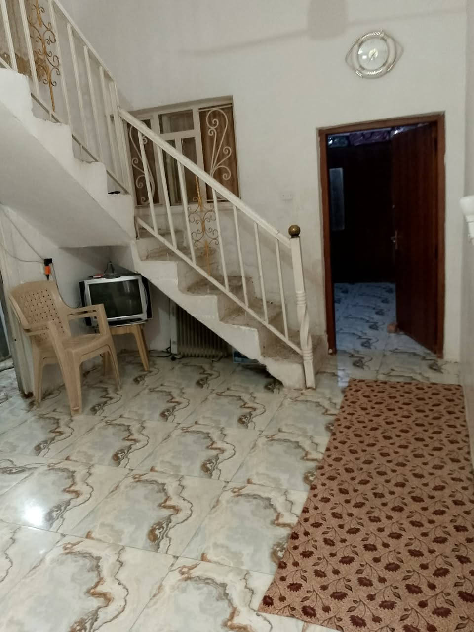 بيت حي السراي مساحة 110 يحتوي غرفتين 
غرفه جوه وغرفه فوك صاله استقبال مطبخ صحيات 
سعر 150


**إذا كنت صاحب هذا الإعلان وتريد حذفه لأي سبب، رجاءا أرسل رسالة إلى الدعم الفني**