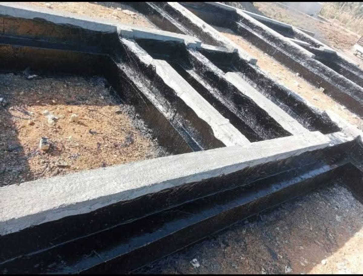 سلام عليكم التجير السطوح ولاساسات وكافه المباني درجه اوله سعر البرميل 60
*********** واتساب
