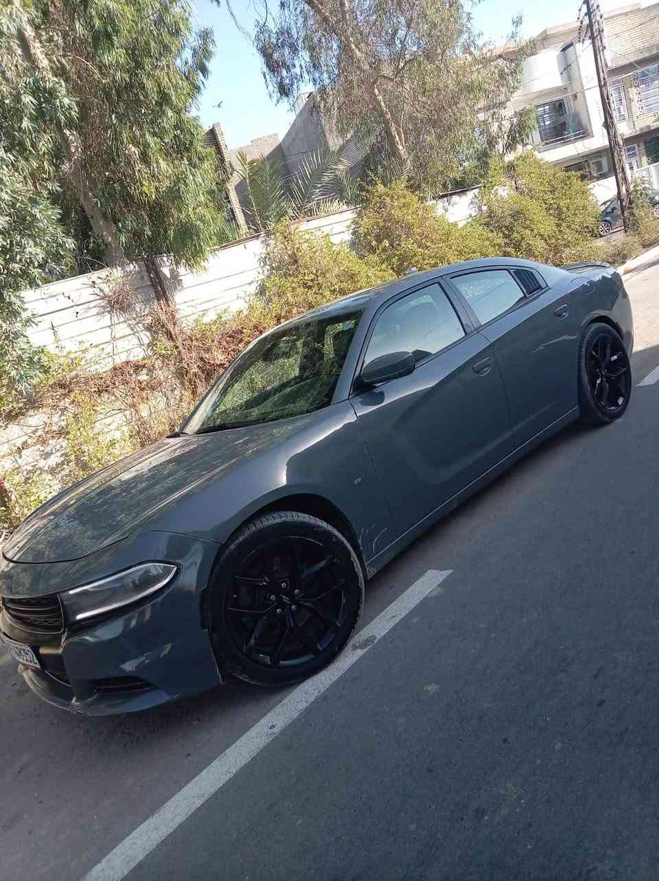 (جارجر gt موديل2018)
محرك 3600 كفاله عامه من التبديل والصبغ .
لون اسمنتي رقم اربيل وكاله او تحويل حسب رغبة المشتري مواصفات معروفه  ستيرن كهربائي محدد سرعه تلفون بلوتوث شاشه حجم كبير كاميرا خلفيه شفتات ستيرن تشغيل عن بعد .
مكان بغداد  للاستفسار اكثر الاتصال على الرقم ***********
