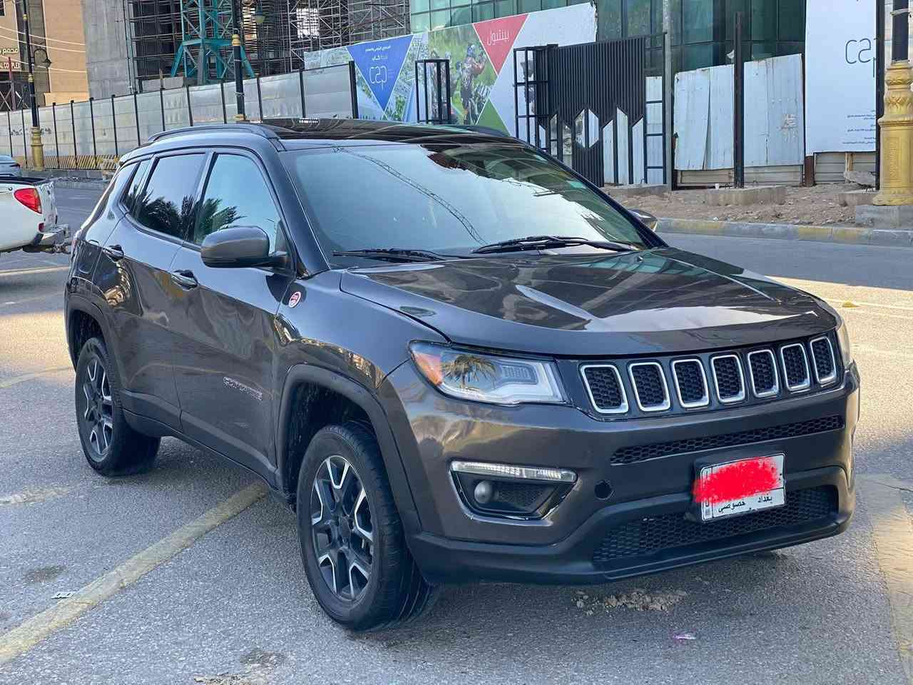 ‏جيب كومباس فئة تريل هوك موديل  2020  السياره تو كلر لونين السعر 123 قابل للتفاوض 
للأستفسار 0‭ 782 294 7433‬
‏حادثها بنيد وشويه من الجاملغ والباقي مكفوله  مواصفات بنورامه  بصمه تشغيل + بصمة ابواب 
تشغيل عن بعد  كشنات امامي ثنين كهربائي جلد اسود بالكامل 
‏تدفئه + تبريد بالكشنات
‏شاشه كبيره تاب + gps
‏شاشة دجيتال اليكتروني 
‏تبريد قطعتين امامي خلفي
‏هند بريك بصمه فور ويل 
‏ كشن السائق واللي بصفه كهرباء محرك 2400 محرك وكير مكفولات 
حساسات كامره خلفيه
‏اشاير بالمري 
‏ويل كب كروم رقم بغداد     
‏سياره جاهزه حداديه تخم تاير وباقي المواصفات المعروفه
 مكان السياره كربلاء كربلاء, العراق
