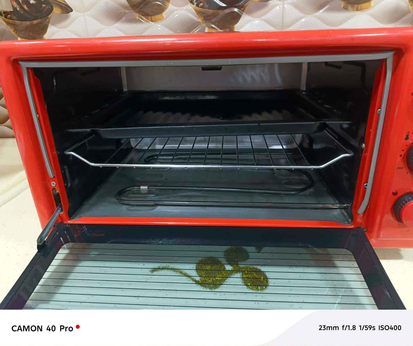 سلام عليكم اوفن المتين للبيع جديد استخدام مره وحده السعر 45وبي مجال قليل ***********
